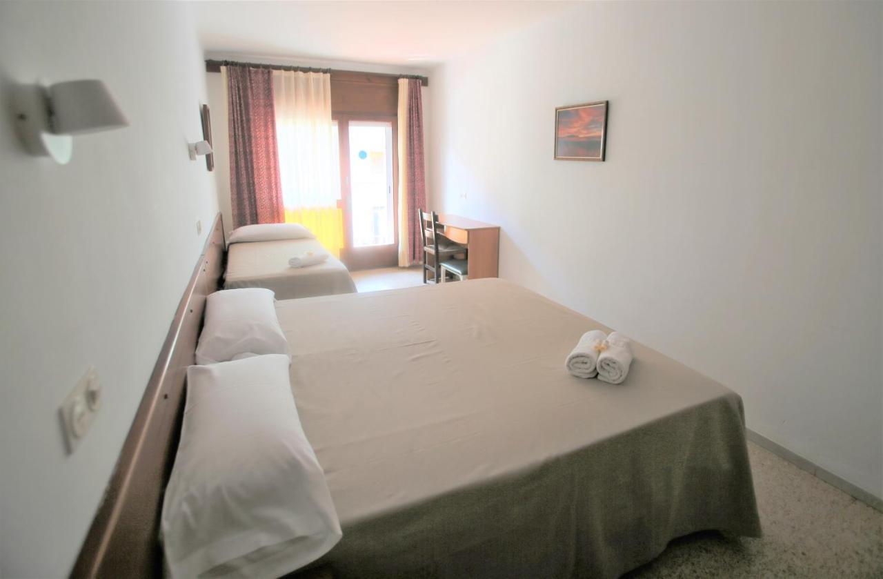 Pension Hostel Costa Brava 埃斯塔蒂特 外观 照片